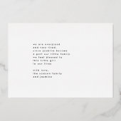 GOLD heet zwarte witte moderne BABY-AANKONDIGING Folie Uitnodiging (Achterkant)