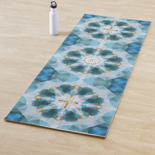 Gold Heilige Kruisspotlight,  blauwe Waterverf Yogamat (In situ)