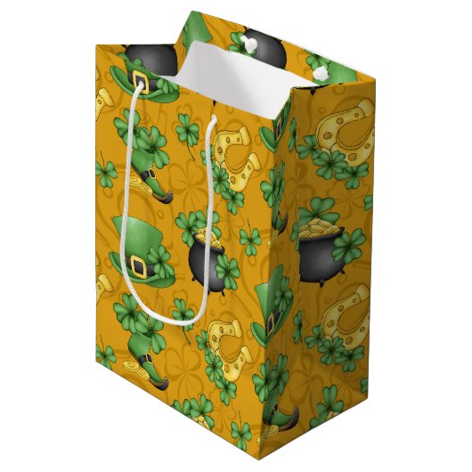GOLD IRISH TOP HATT GROEN SHAMROCKS-HOEFIJZERS MEDIUM CADEAUZAKJE (Voorkant Gekanteld)