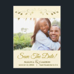 Gold & Ivory Cream Bruiloft Bewaar de datum Foto Aankondigingskaart<br><div class="desc">Deze prachtige ivoor of crèmekleurige briefkaarten zijn een geweldige manier om je vrienden en familie te laten weten over je aanstaande bruiloft. Op de voorkant staat je foto met een  bloemrand bovenop,  en de tekst: Save the Date below. Er is ruimte voor uw namen,  evenals de datum en trouwlocatie.</div>