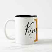 Gold 'K' Monogram met persoonlijke naam Tweekleurige Koffiemok (Links)