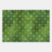 Gold kerstsnowflakes op rood en groen inpakpapier vel (Voorkant 3)