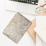 Gold Koeienhuid Print Metallic iPad Pro hoesje<br><div class="desc">Dit prachtige gouden metallic koeienhuid (geen vacht) iPad Pro hoesje is een prachtig decoratief accessoire in een zeer actuele trendy kleur, het zal een prachtige stijl in uw stijl brengen. Omarm de "Anti-Fur Movement" en krijg een van onze koeienhuid print items. Bekijk al mijn faux skin en lederen design, zoals...</div>