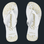 Gold Lace Frills Elegant White Bridesmaid Weddensc Teenslippers<br><div class="desc">Deze elegante bruiloft teenslippers zijn een geweldige manier om je bruidsmeisjes te bedanken en te herkennen, terwijl ze hun voeten na een lange dag rust geven. Het prachtige ontwerp is voorzien van een elegant ontwerp met gouden fritten op een witte achtergrond en fancy gouden letters. De tekst leest Bridesmaid met...</div>