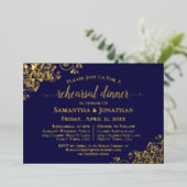 Gold Lace op Navy Blue Wedding Rehearsal Dinner Folie Uitnodiging (Staand Voorkant)