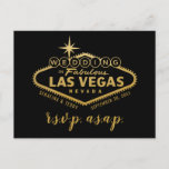 Gold Las Vegas Sign Wedding RSVP Response Briefkaa Aankondigingskaart<br><div class="desc">Het beroemde Welkom in Las Vegas Sign (aangepast om Wedding in Las Vegas te lezen) in faux goudfolie op een bewerkbare zwarte achtergrond. Uniek typografisch ontwerp op de achterzijde is volledig aanpasbaar.

De briefkaarten RSVP hebben geen envelop aan post nodig.</div>