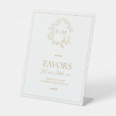 Gold Leafy Crest Monogram Favors Reclamebord Met Voetstuk (Voorkant)