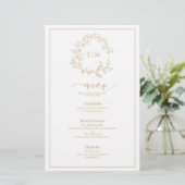 Gold Leafy Crest Monogram Weddenschap Menu (Staand voorkant)