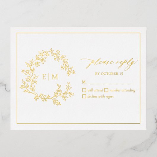 Gold Leafy Crest Monogram Weddenschap RSVP-kaart Folie Uitnodiging Briefkaart (Voorkant)