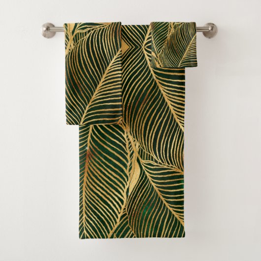 Gold Leaves Forest Green Elegant Pattern Bad Handdoek (Insitu)
