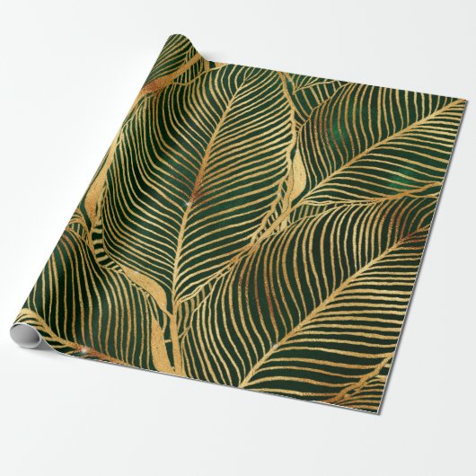 Gold Leaves Forest Green Elegant Pattern Cadeaupapier (Uitgerold)
