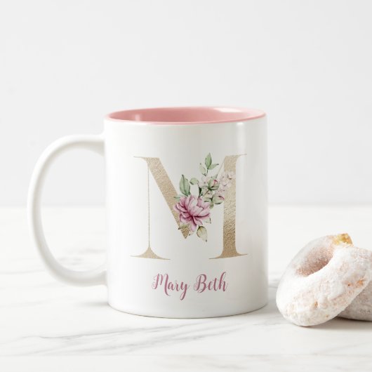 Gold Letter M, Monogram M, Roze Floral geeft haar Tweekleurige Koffiemok (Met donut)