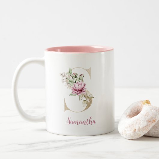 Gold Letter S, Monogram S, Roze Floral geeft haar Tweekleurige Koffiemok (Met donut)