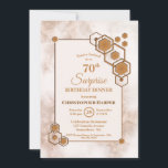 Gold Lijst Marble Surprise 70th Birthday Dinner Kaart<br><div class="desc">Een modern marmer met gouden geometrische zeshoek vormde een verrassing voor de 70e verjaardag van de feestdag.</div>