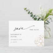 Gold Lined Floral Save the Date (Staand voorkant)