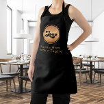 Gold Logo & Custom Text Business Company Branded Schort<br><div class="desc">Dit elegante schort zou geweldig zijn voor uw zakelijke/promotionele behoeften! Voeg gemakkelijk uw logo en douanetekst toe door op de "personalize"optie te klikken.</div>