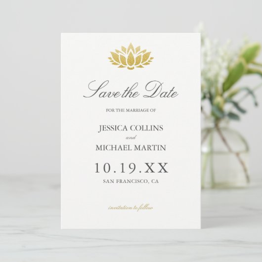 Gold Lotus Flower Custom Wedding Save the Date (Staand voorkant)