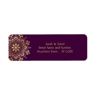Gold Mandala Flourish op Paarse Eggplant Plum Etiket