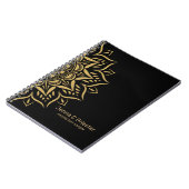 Gold mandala harten en zwendel op zwart notitieboek (Linkerzijde)