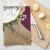 Gold Marble Pattern en Burgundy Florals Monogram Theedoek (Quarter Fold)