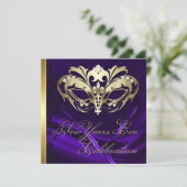 Gold Masquerade Mask Paarse New Years Uitnodiging (Staand voorkant)