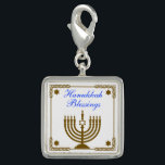 Gold Menorah Charm<br><div class="desc">Square sterling zilveren geplateerd charme met een afbeelding van een gouden menorah in een gouden lijst met gouden sterren van David, en een aanpasbaar vakantiegevoel. Zie bijpassende vierkant knop, vierkante dubbelzijdige acryl sleutelhanger en polshorloge. Zie het volledige collectie van de Hanukkah Charm onder de categorie ACCESSOIRES in de sectie FEESTDAGEN....</div>