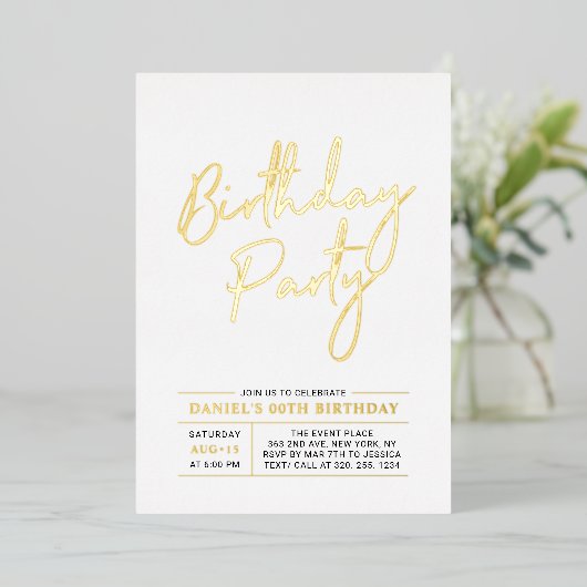 Gold Modern Brush Script Adult Birthday Party Folie Uitnodiging (Staand Voorkant)