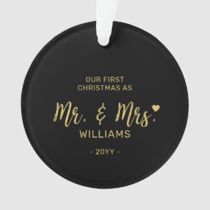 Gold Modern lettering Mr & Mrs First Kerstmis Ornament