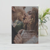 Gold modern script minimaliseert fotobruiloft kaart (Staand voorkant)