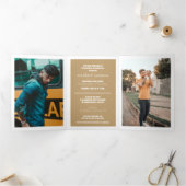 Gold Modern Textured Photo Afstuderen Drieluik Uitnodiging (Binnen)