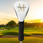 Gold Monogram Initiaal en naam op maat Golfheadcover<br><div class="desc">Aangepast afgedrukte golfafdekking met jouw naam en monogram initiaal of andere aangepaste tekst. Gebruik de ontwerpgereedschappen om achtergrondkleuren te kiezen,  lettertypen en kleuren te bewerken of je eigen foto's te uploaden om een unieke van een soort cadeautje voor je favoriete golfer te creëer.</div>