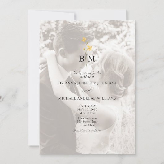 Gold Monogram Photo QR Code Wedding Kaart (Voorkant)