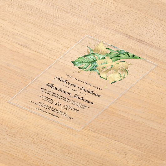 Gold Monstera Tropical Palm Wedding Acryl Uitnodigingen (Laagn)