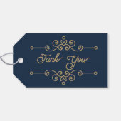  Gold & Navy Blue Elegant Flourish Monogram Cadeaulabel (Achterkant Horizontaal)