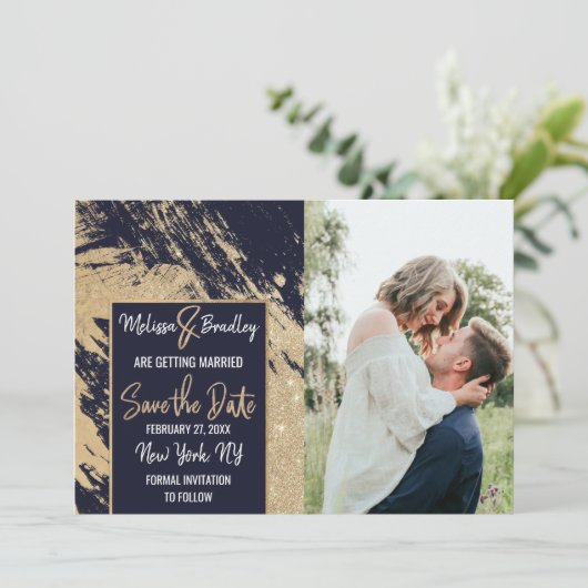Gold Navy Blue Glitter Brushstrokes Save the Date Kaart (Staand voorkant)