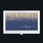 Gold Navy Blue Glitter Script Monogram Girly Name Visitekaarthouder<br><div class="desc">Navy Blue en Gold Sparkle Glitter Script Monogram Name Business Card Holder. Dit maakt de perfecte liefhebbende 16 verjaardag,  bruiloft,  vrijgezellenfeest,  verjaardagsdag,  baby shower of vrijgezellenfeest voor iemand die van luxe glam en stijl houdt.</div>