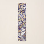 Gold Navy White Floral Leaf Illustration Pattern Sjaal<br><div class="desc">Dit elegante en moderne patroon is perfect voor de stijlvolle en trendy vrouw. Het is voorzien van een faux bedrukte gouden folie, witte, grijze en marinesblauwe handgetekende bloemen, en bladillustratiepatroon. Het is een chic, , uniek en luxe design; ideaal voor de verfijnde en klastige dame. Alle bloei en bladeren zijn...</div>