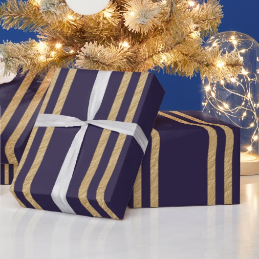 Gold Nugget Stripes op een marineblauwe achtergron Cadeaupapier (Feestdagen)