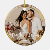 Gold omsingelde onze eerste kerstman, Mr & Mrs Fot Keramisch Ornament (Achterkant)