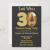 Gold op zwart met foto 30th Birthday Invitation Kaart (Voorkant)