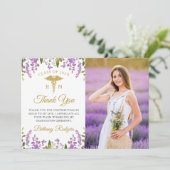 Gold Paars Floral RN Nursing Afstuderen Foto Bedankkaart (Staand voorkant)