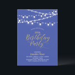 Gold Paarse Blue Modern 40th Adult Birthday Kaart<br><div class="desc">Viel een speciale dag met deze uitnodiging voor het chic Gold verjaardagsfeest! Dit ontwerp kenmerkt koordlichten en een stijlvolle gouden manuscripttypografie met een paarse blauwe achtergrond. U kunt de tekst aan om het even welke leeftijd/mijlpaalverjaardag personaliseren. Er zijn meer aanbiedingen voor volwassenen en feestjes beschikbaar in mijn winkel BaraBomDesign.</div>