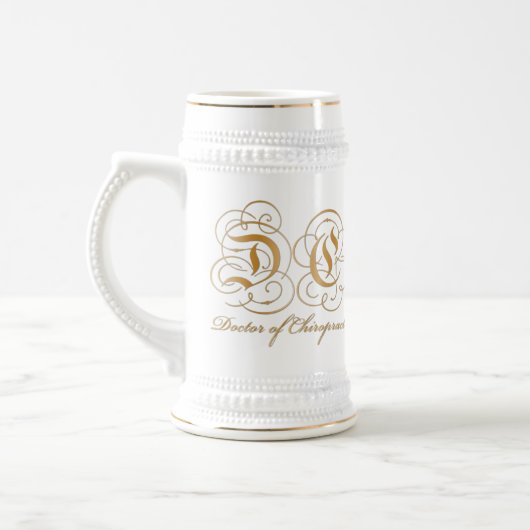 Gold Parchment Letter Doctor in de chiropractische Bierpul (Links)