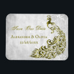 Gold Peacock Leaf Vine Save the Date Magnet Magneet<br><div class="desc">kondig je volgende trouwdag aan voor familie en gasten met een gouden Peacock Leaf Vine Save the Date Magnet. Het ontwerp van het magneet is voorzien van een lichtgrijze grijze achtergrond met een levendige gouden pauw met een bladwijnenversiering. Pas de bruidegom en de bruidnamen aan samen met de trouwdatum. Extra...</div>