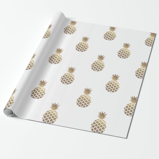 Gold Pineapples Pattern Wrapping Paper White Cadeaupapier (Uitgerold)