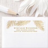 Gold Pinecones en Pine Needles Holiday Label (Insitu)