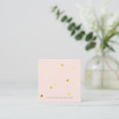 Gold Polka Dot Pattern Pink Square Visitekaartje (Staand voorkant)