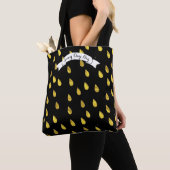 Gold Raindrop Rainy Day Patroon Tote Bag (Dichtbij)