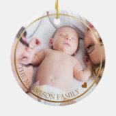 Gold Red Kerstmis, groot monogram & familiefoto Keramisch Ornament (Achterkant)
