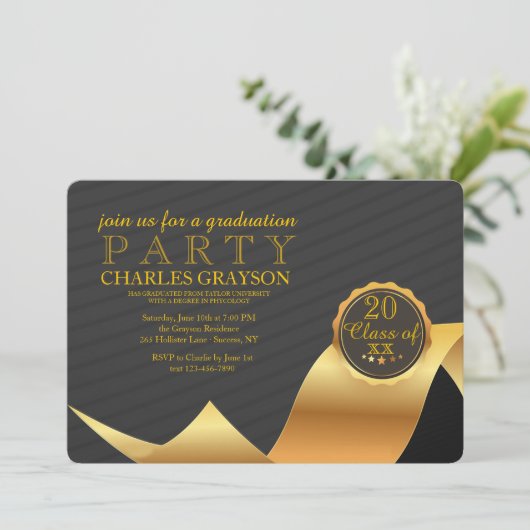 Gold Ribbon Afstuderen Invitation Kaart (Staand voorkant)